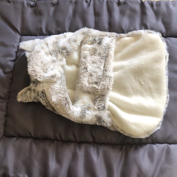 COPY - Faux fur small dog coat - Picture 2 of 4